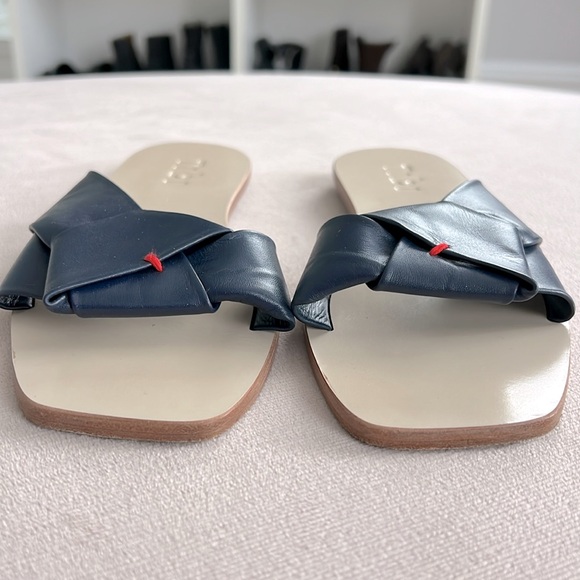 Tibi Womens Leather Knot Flat Sandals - navy - size 37.5 - Picture 6 of 10